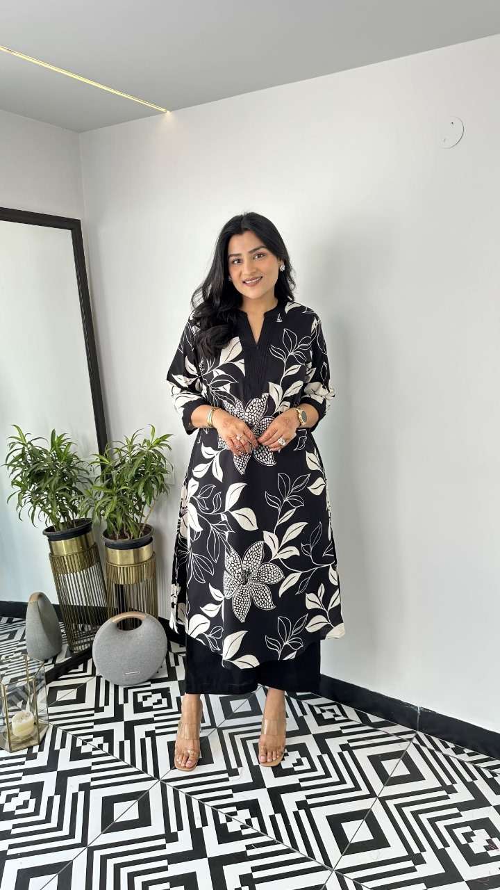Women's Cotton Floral Printed Straight Kurti With Pant Set - Image 2
