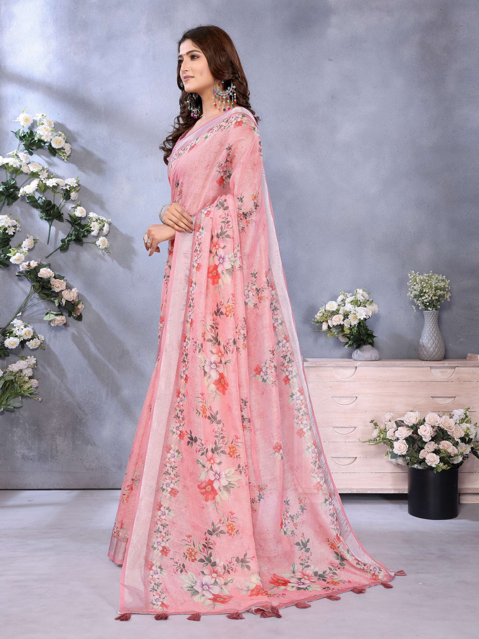Pink Floral Print Linen Shimmer Saree - Image 5