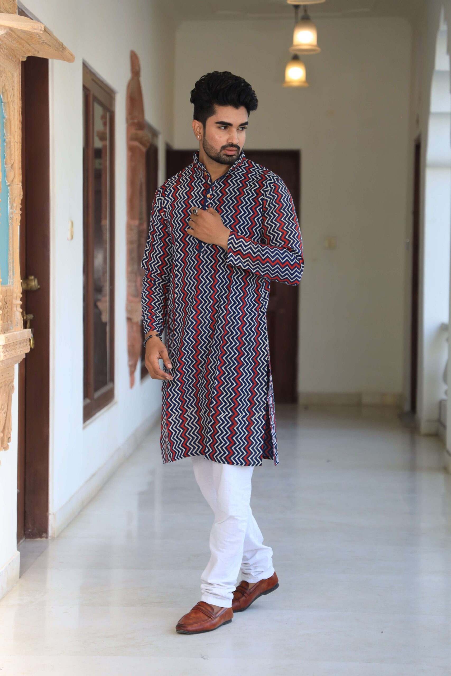 Mens Multicolor Zig-Zag Printed Cotton Kurta with White Pajama ? Trendy Festive & Casual Wear - Image 2
