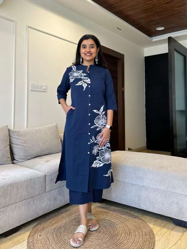 Women's Cotton Floral Printed Straight Kurti With Pant Set