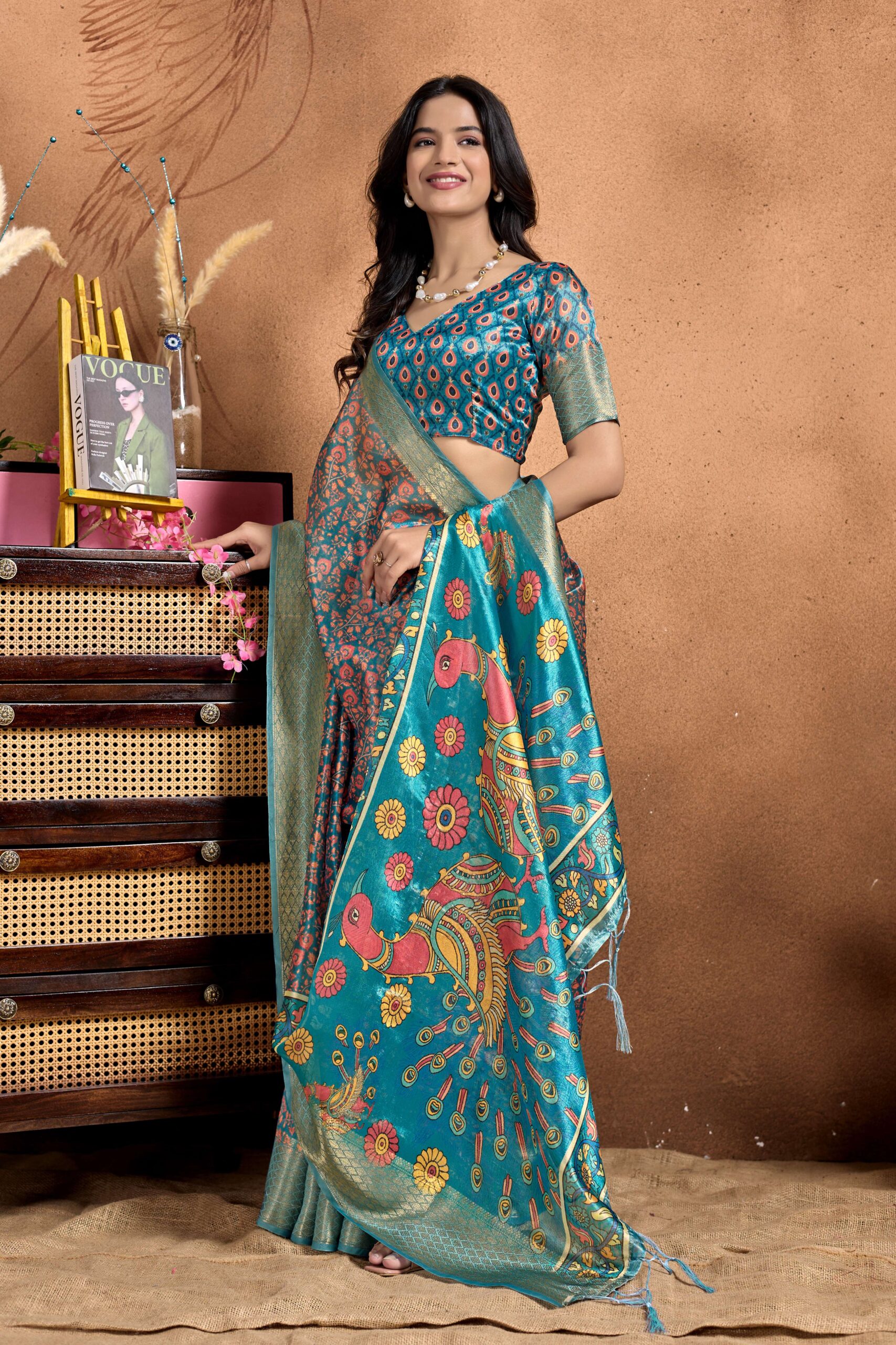 Elegant Soft Silk Saree with Traditional Peacock Pallu - Image 3