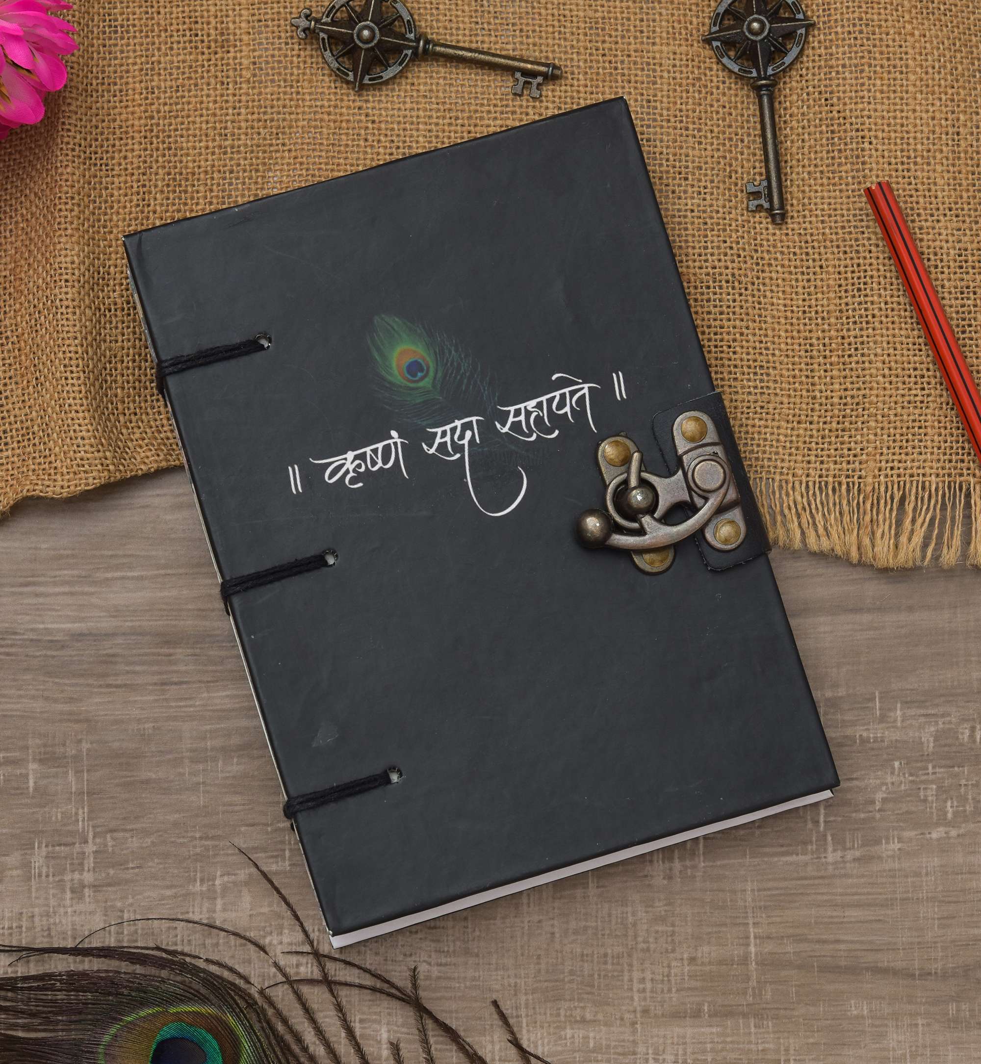Handmade Printed Cardboard Journal Diary with Buckle Lock Unruled 200 Pages Notepad Personal Diaries for Men and Women -3