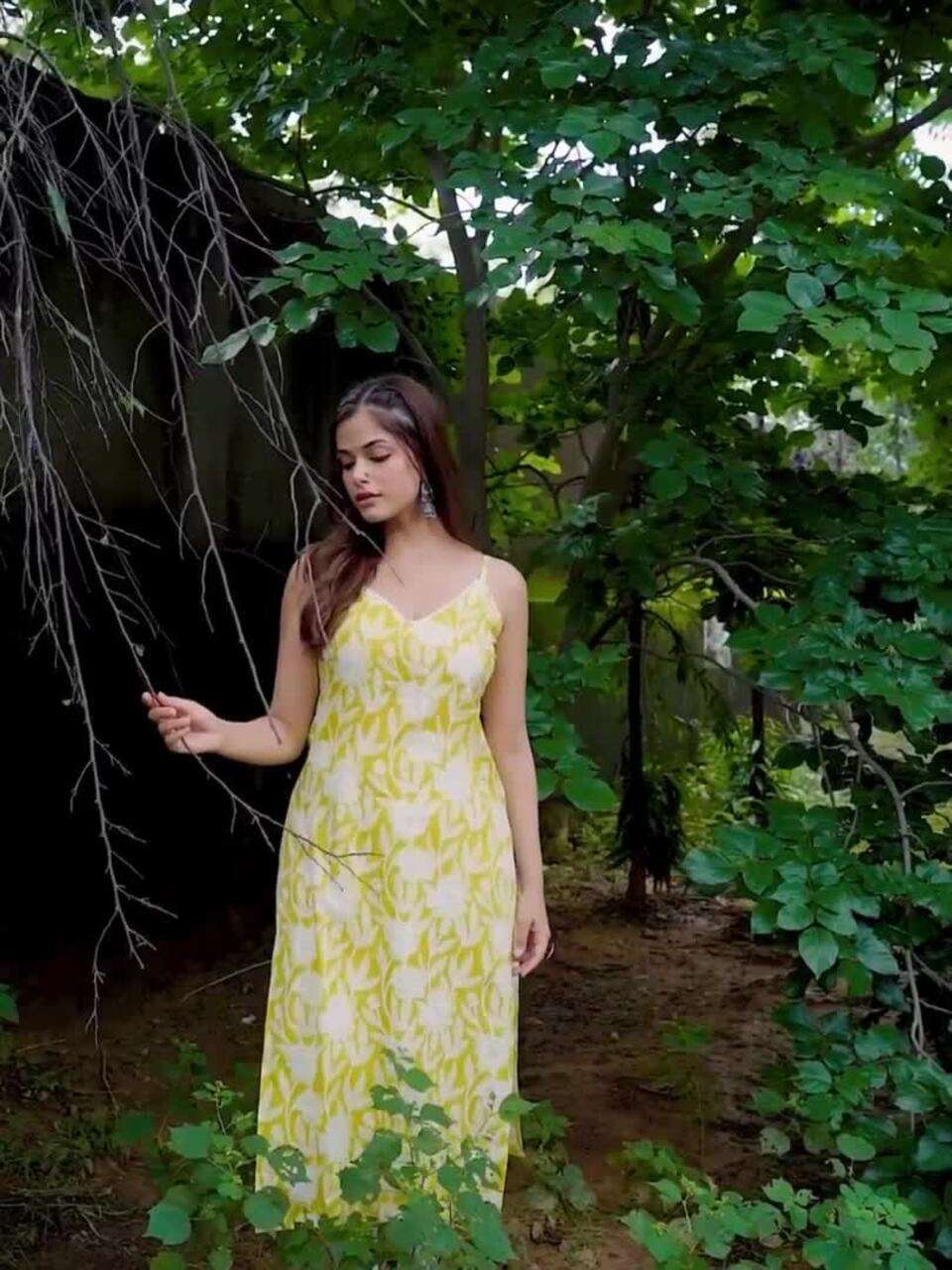 Women's Rayon Floral Printed Sleeveless Straight Kurti Set - Image 4
