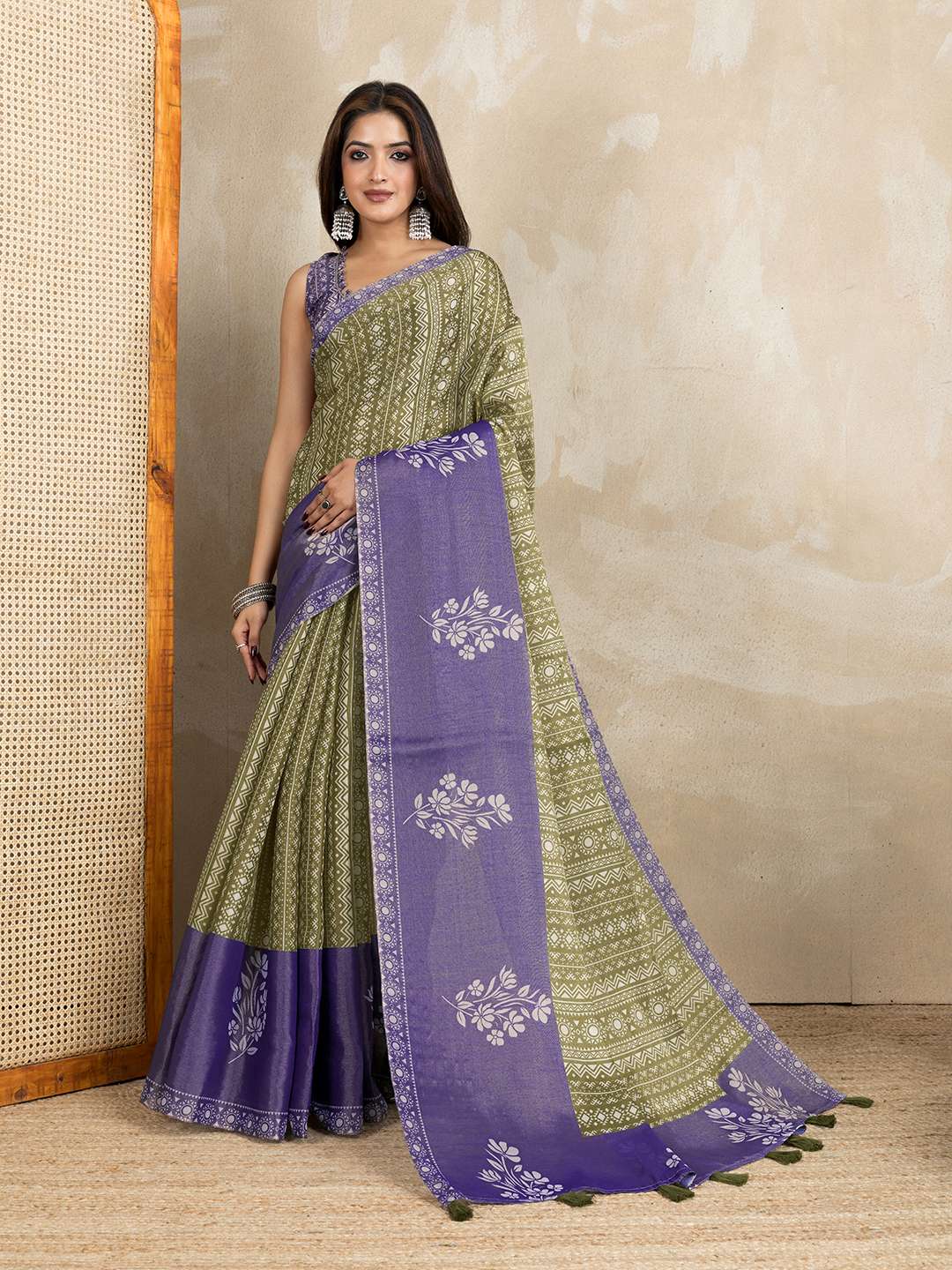 Elegant Teal Green and Mauve Pink Linen Saree with Geometric and Floral Prints - Image 5